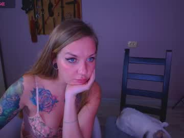 carrie_moonshine — 2025-10-28 23:21 carrie_moonshine — 2025-10-28 23:21