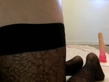 masked_femboy_stella — 2025-10-28 18:47 masked_femboy_stella — 2025-10-28 18:47